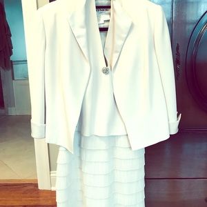 Daymor Couture 2 piece dress - champagne color